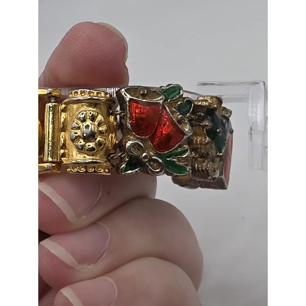 Bond Street Charm Bracelet Quartz Analog Women's Watch Christmas Themed